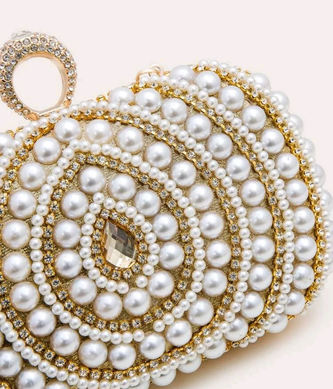 Allover faux pearl & rhinestone decor chain evening bag.