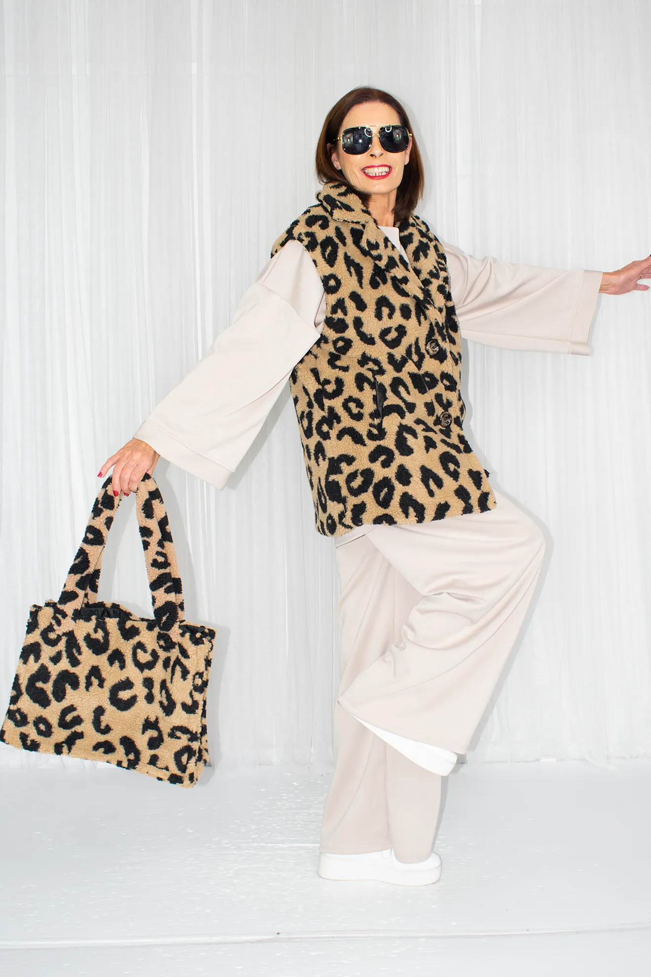 Borg Style Midsize Tote Bag in Leopard Print